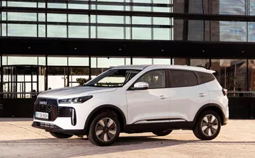 Bien equipado y con más de 200 CV, este SUV es la mejor alternativa actual a los híbridos de Toyota y Renault.