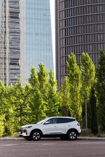 SUV bien equipado, con más de 200 CV, ideal alternativa a híbridos