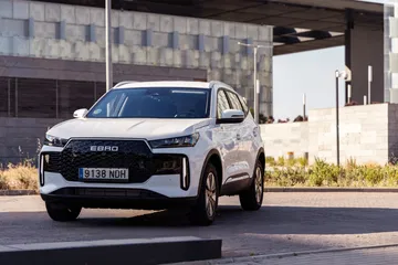 SUV ebro S400, moderno y robusto, ideal para la ciudad y el campo.