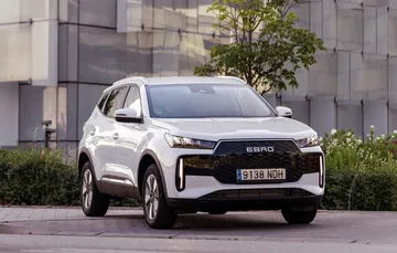 Bien equipado y con más de 200 CV, este SUV es la mejor alternativa actual a los híbridos de Toyota y Renault.