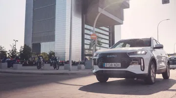 Este SUV, bien equipado y con más de 200 CV, desafía a los híbridos de Toyota y Renault.