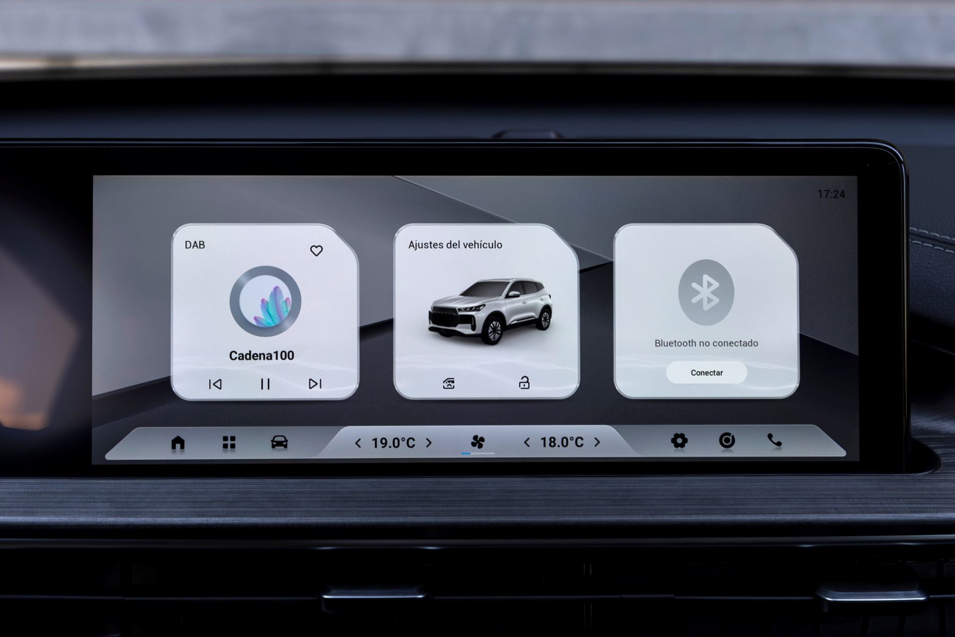 Pantalla digital con configuración de conectividad y ajustes.