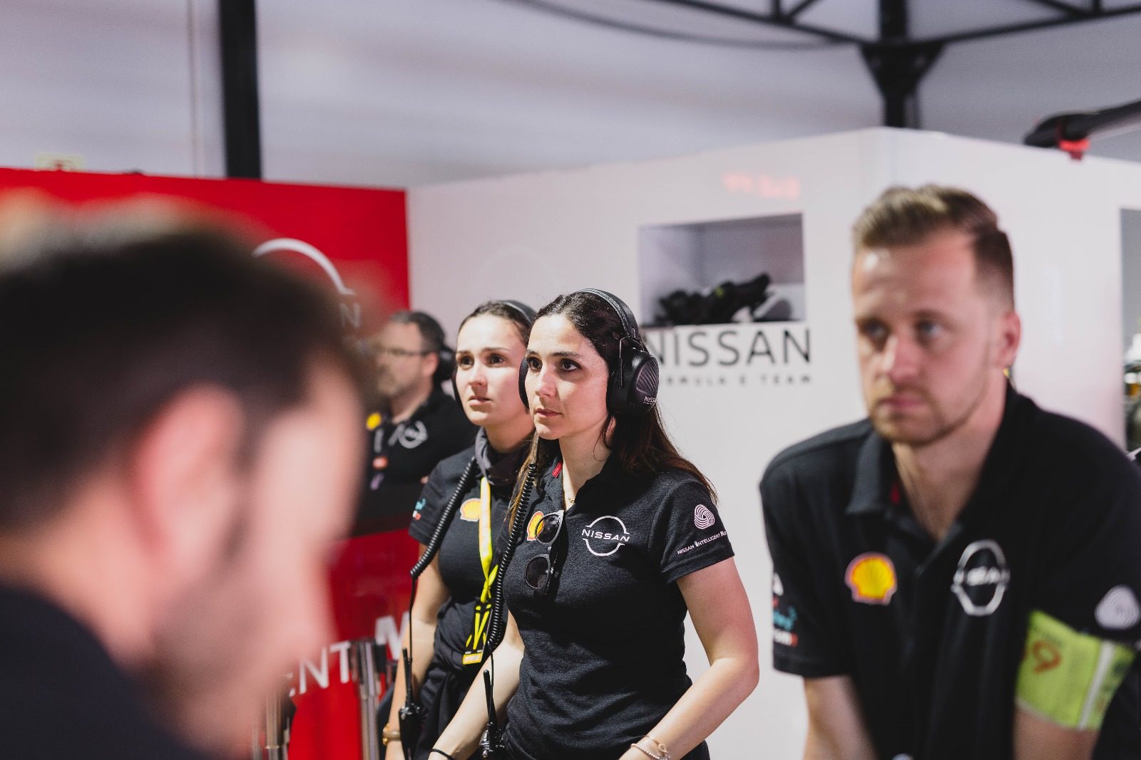 María de Juana, jefa de comunicación de Nissan Fórmula E, en plena preparación.