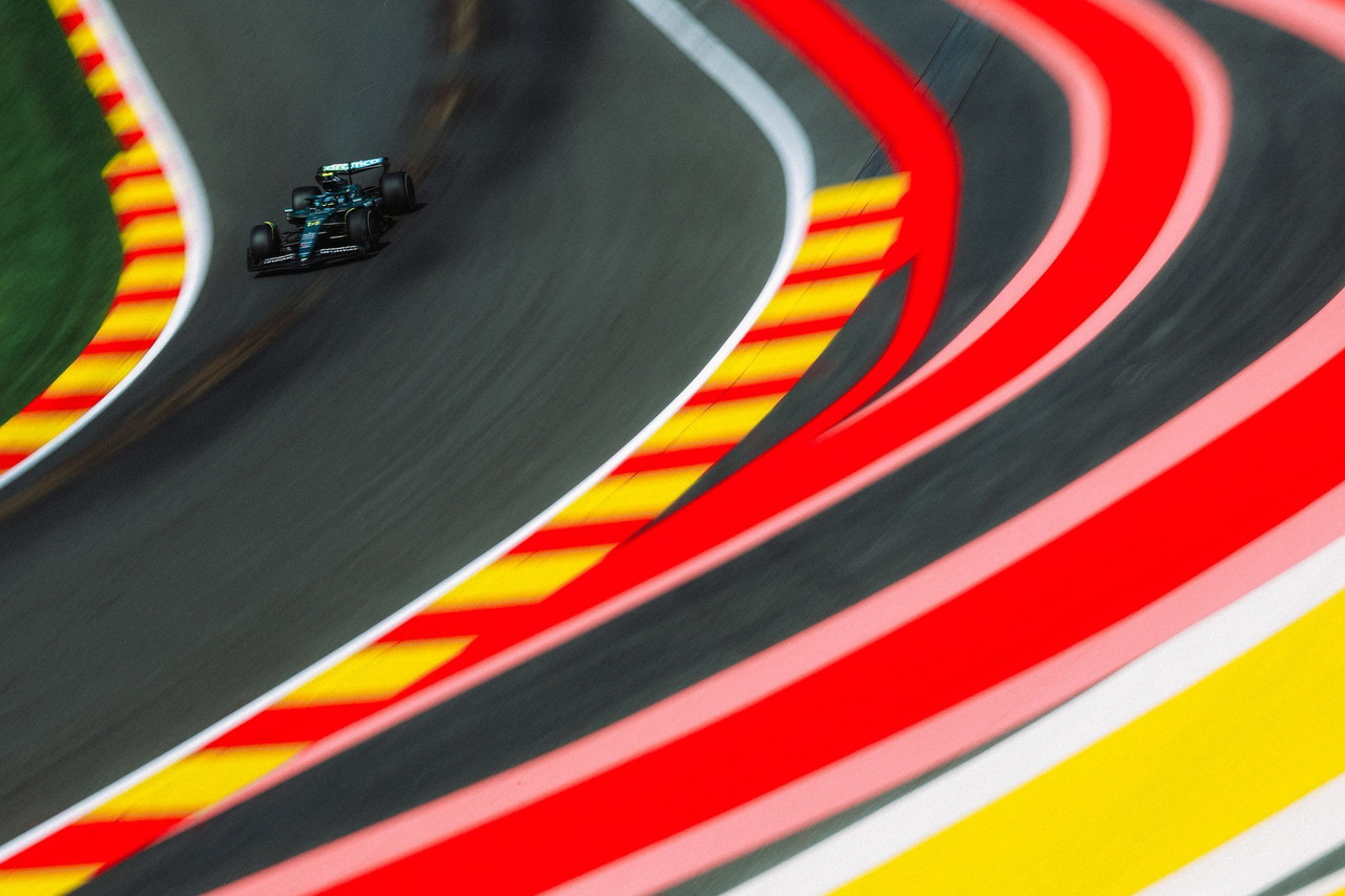 Sesión clasificatoria para olvidar para Fernando Alonso y Carlos Sainz en Spa-Francorchamps.