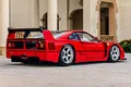 Impactante vista trasera del Ferrari F40 LM Michelotto, pura esencia de competición