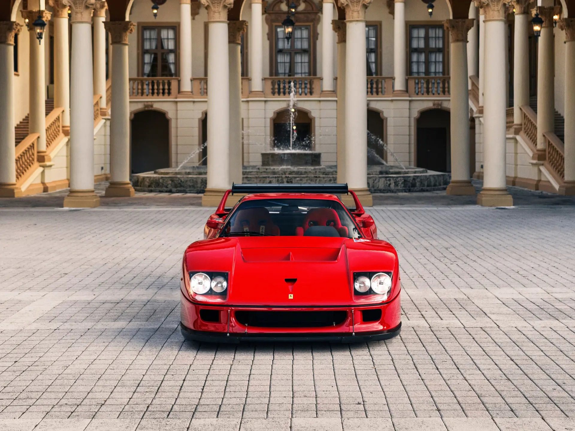 Imponente Ferrari F40 LM Michelotto, una obra maestra de la ingeniería automovilística.
