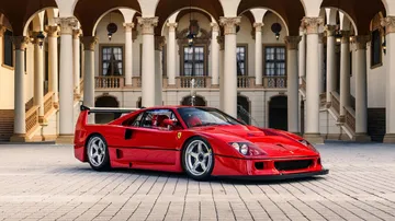 Imponente Ferrari F40 LM Michelotto, una obra maestra de la ingeniería automovilística.