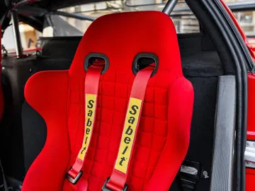 Asiento del Ferrari F40 LM, ideal para pilotos de competición.