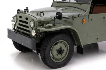 Vista frontal del Fiat Campagnola, un todoterreno robusto y utilitario. Vista frontal del Fiat Campagnola, un todoterreno robusto y utilitario.