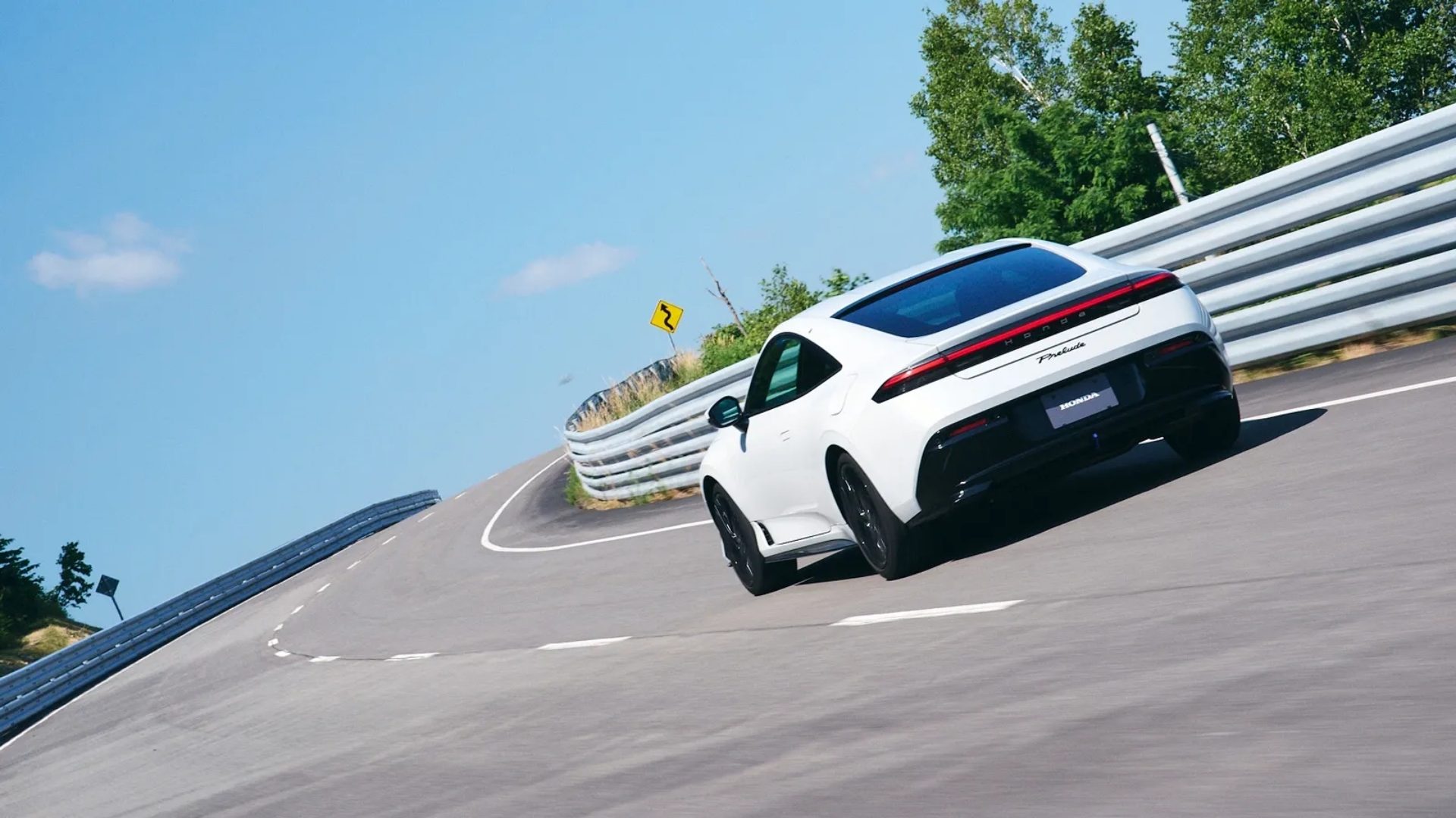 El nuevo Honda Prelude es un coupé híbrido que fusiona eficiencia y deportividad. El nuevo Honda Prelude es un coupé híbrido que fusiona eficiencia y deportividad.
