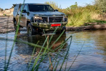 El todoterreno de Peugeot se presenta como un robusto 4x4 listo para el terreno militar.
