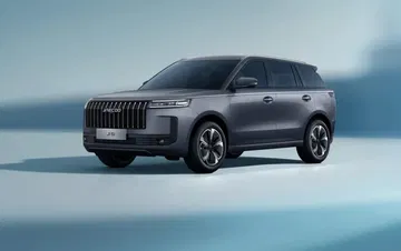 El Jaecoo 5 ofrece una estética robusta y contemporánea, ideal para el segmento de SUVs compactos.