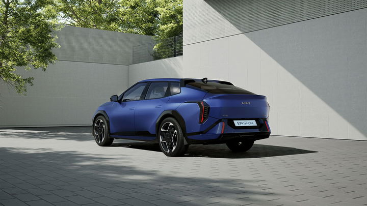 kia-ev4-fastback-2025-gt-line-01