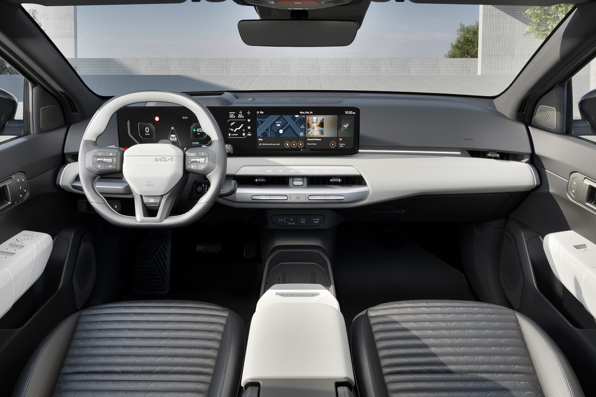 Interior moderno y tecnológico que destaca por su amplitud y acabados de calidad.