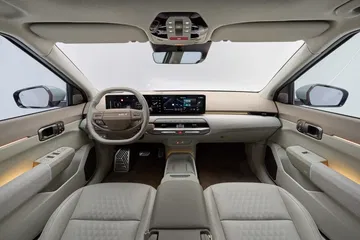El coche por el que merecía la pena esperar ya está aquí, con un diseño elegante y moderno. El coche por el que merecía la pena esperar ya está aquí, con un diseño elegante y moderno.