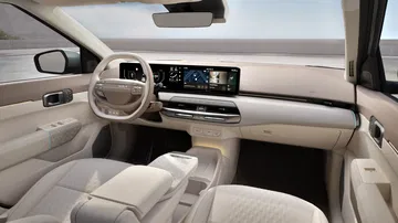Interior del Kia EV4, con diseño moderno y acabados de alta calidad. Interior del Kia EV4, con diseño moderno y acabados de alta calidad.