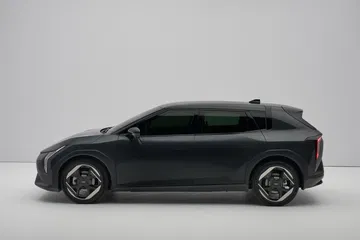 El coche por el que merecía la pena esperar ya está aquí, con un maletero enorme, no es un SUV, y tiene 630 kilómetros de autonomía.