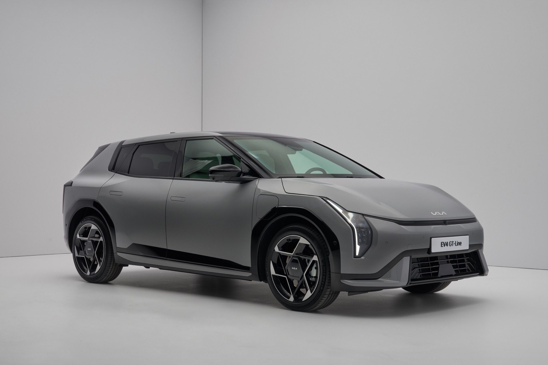 El coche por el que merecía la pena esperar ya está aquí, con un diseño audaz y moderno.