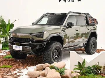 El todoterreno chino destaca por su robustez y diseño funcional, ideal para aventuras off-road.