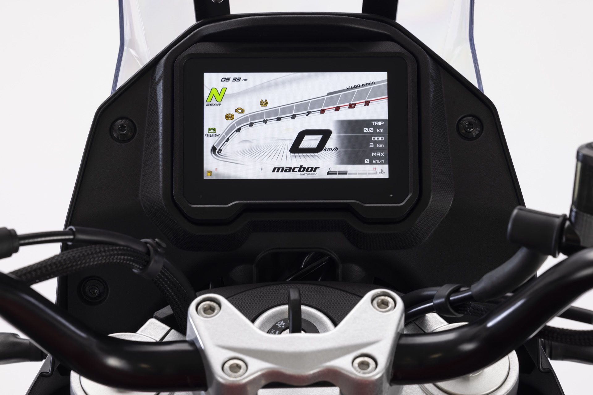 Pantalla digital del Macbor Montana XR1 EVO, muestra información clave del rendimiento.