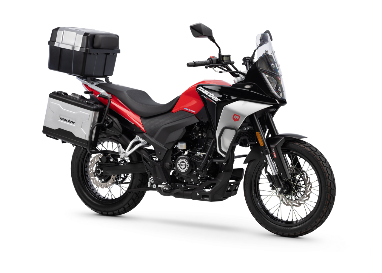 La Macbor Montana XR1 EVO destaca por su diseño aventurero y robusto, perfecta para el off-road.