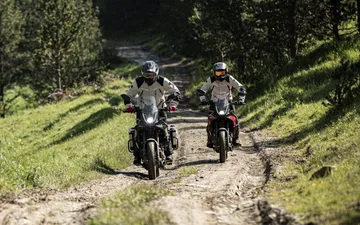 La Macbor Montana XR1 EVO muestra su versatilidad en terrenos off-road.