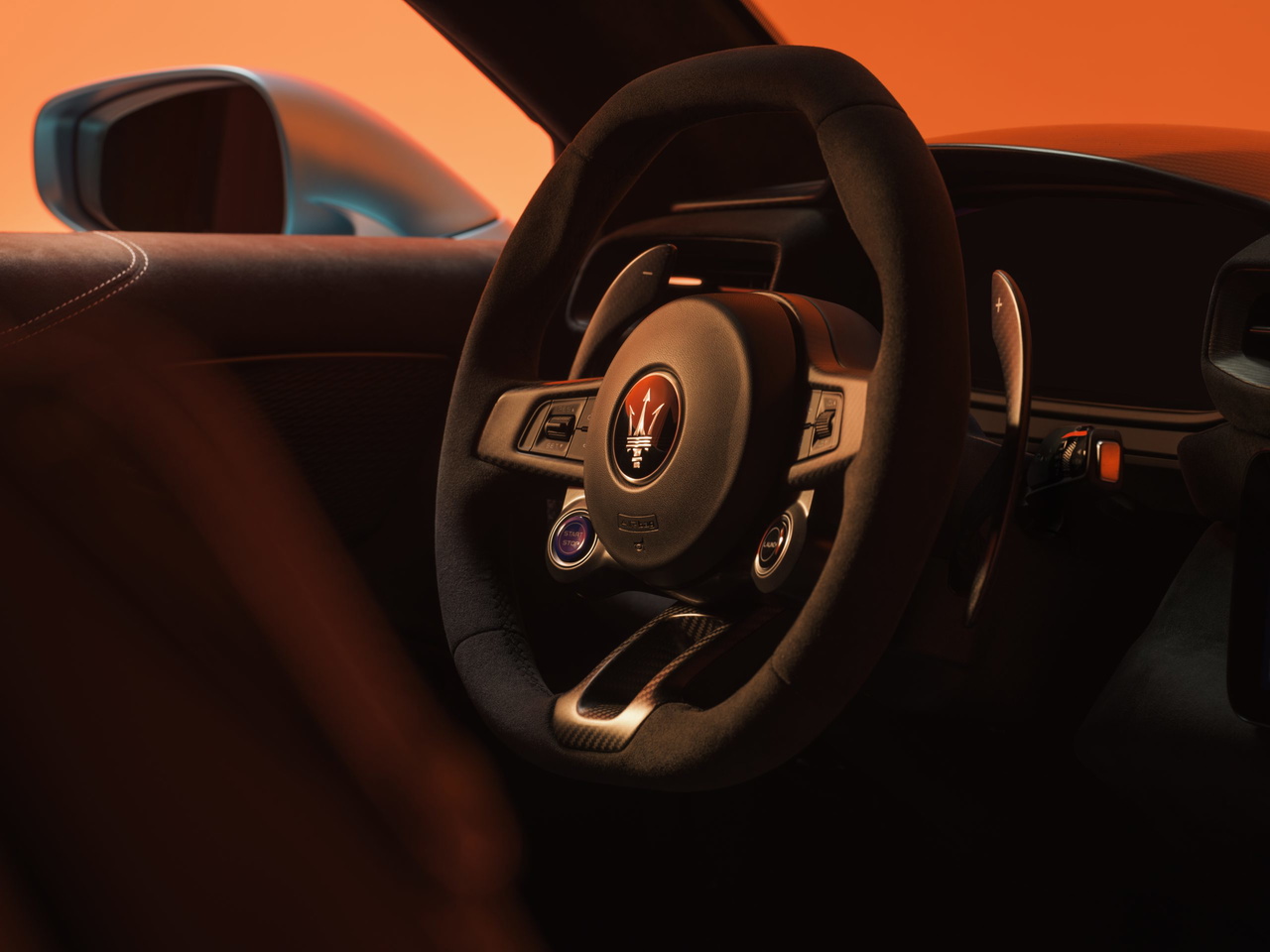 Volante del Maserati MCPura, con un diseño ergonómico y detalles exclusivos.