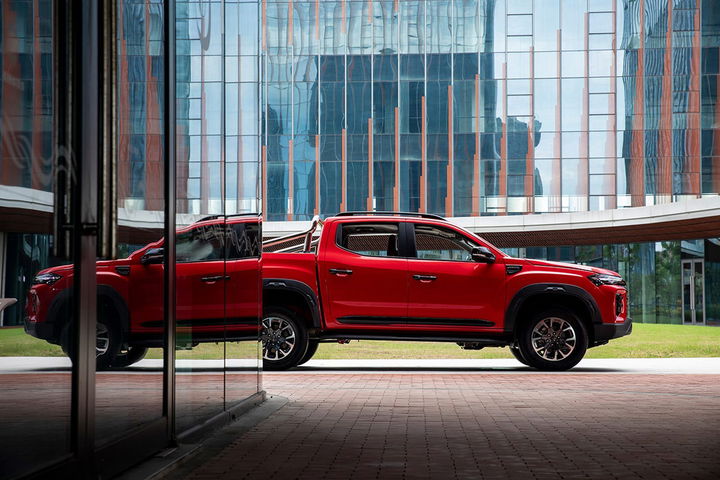 Maxus-T60-Max6 Maxus T60, un pick-up robusto y con estilo que destaca en cualquier entorno.