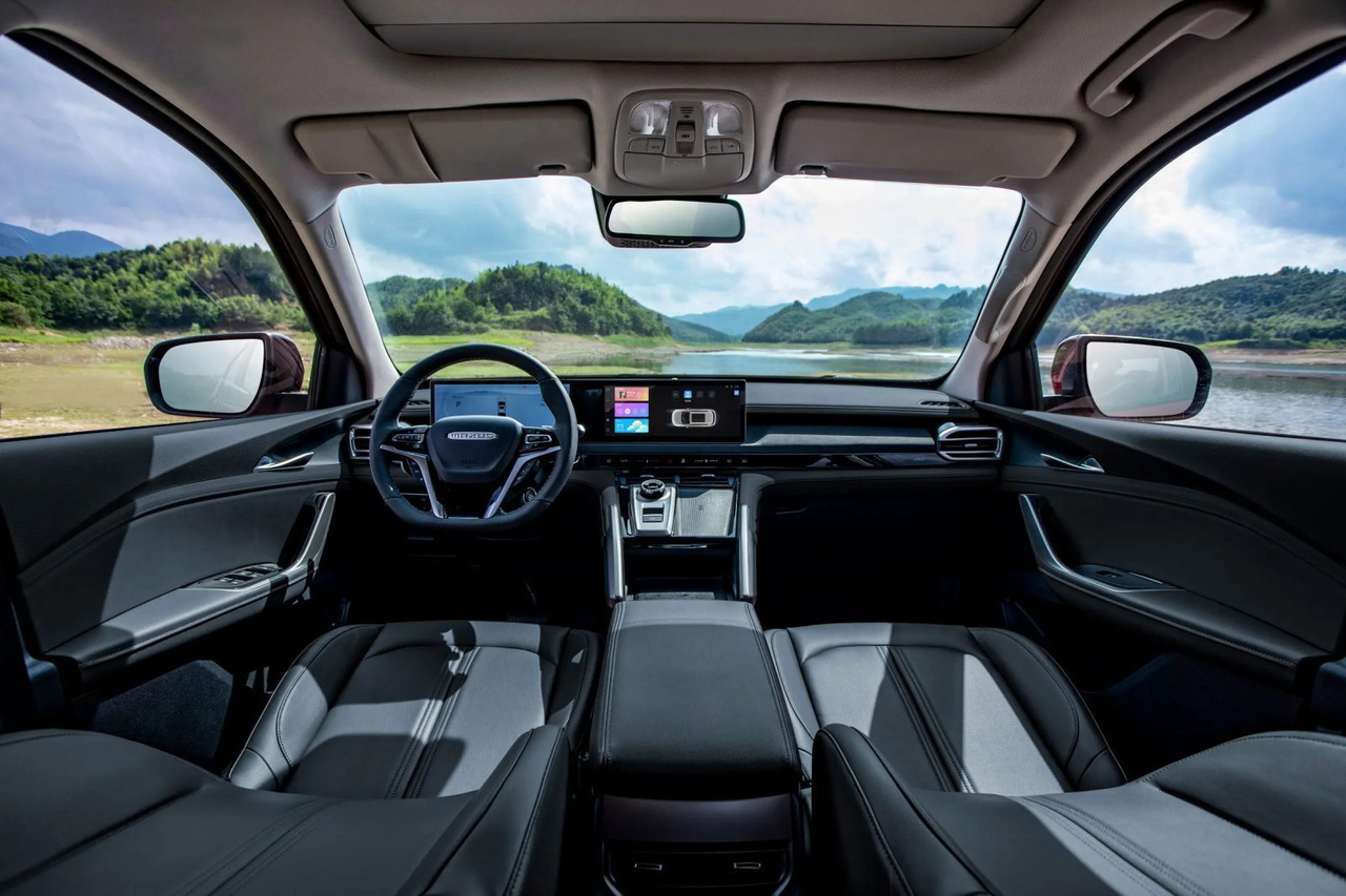 Interior del Maxus T60, con acabados premium y tecnología avanzada.