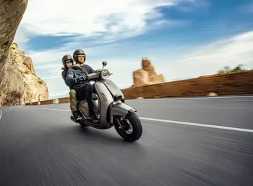 La MBP SC125 RE combina estilo neoretro y rendimiento, ideal para los amantes de la movilidad urbana.