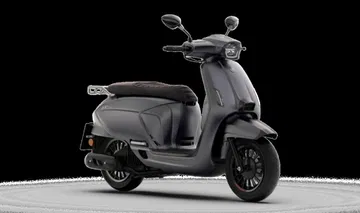 La MBP SC125 es una scooter con un diseño neoretro que destaca por su gran equipamiento. La MBP SC125 es una scooter con un diseño neoretro que destaca por su gran equipamiento.