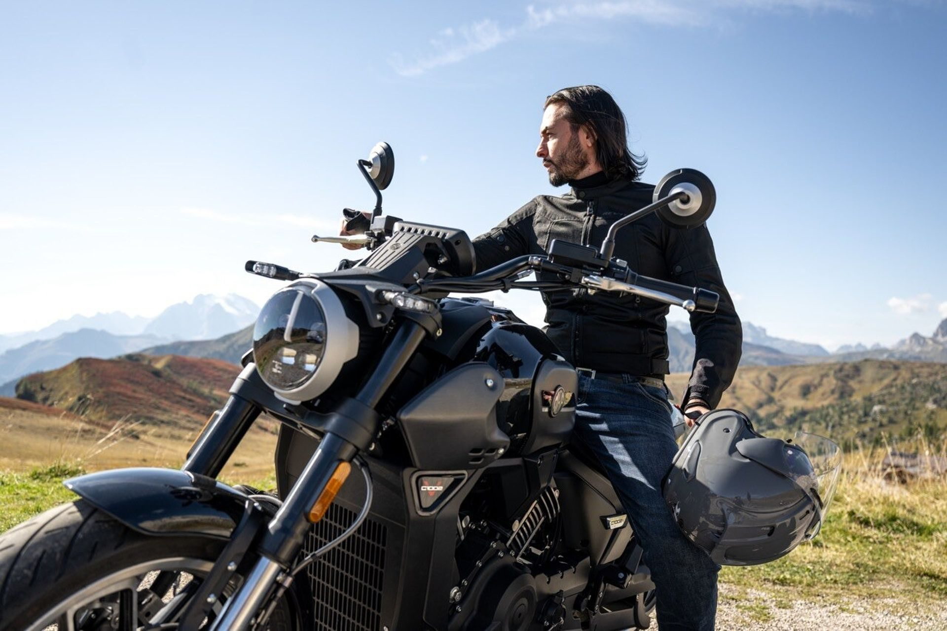 Si quieres ser la envidia de tus amigos moteros, esta custom V-twin de un litro y precio de saldo es todo lo que necesitas.