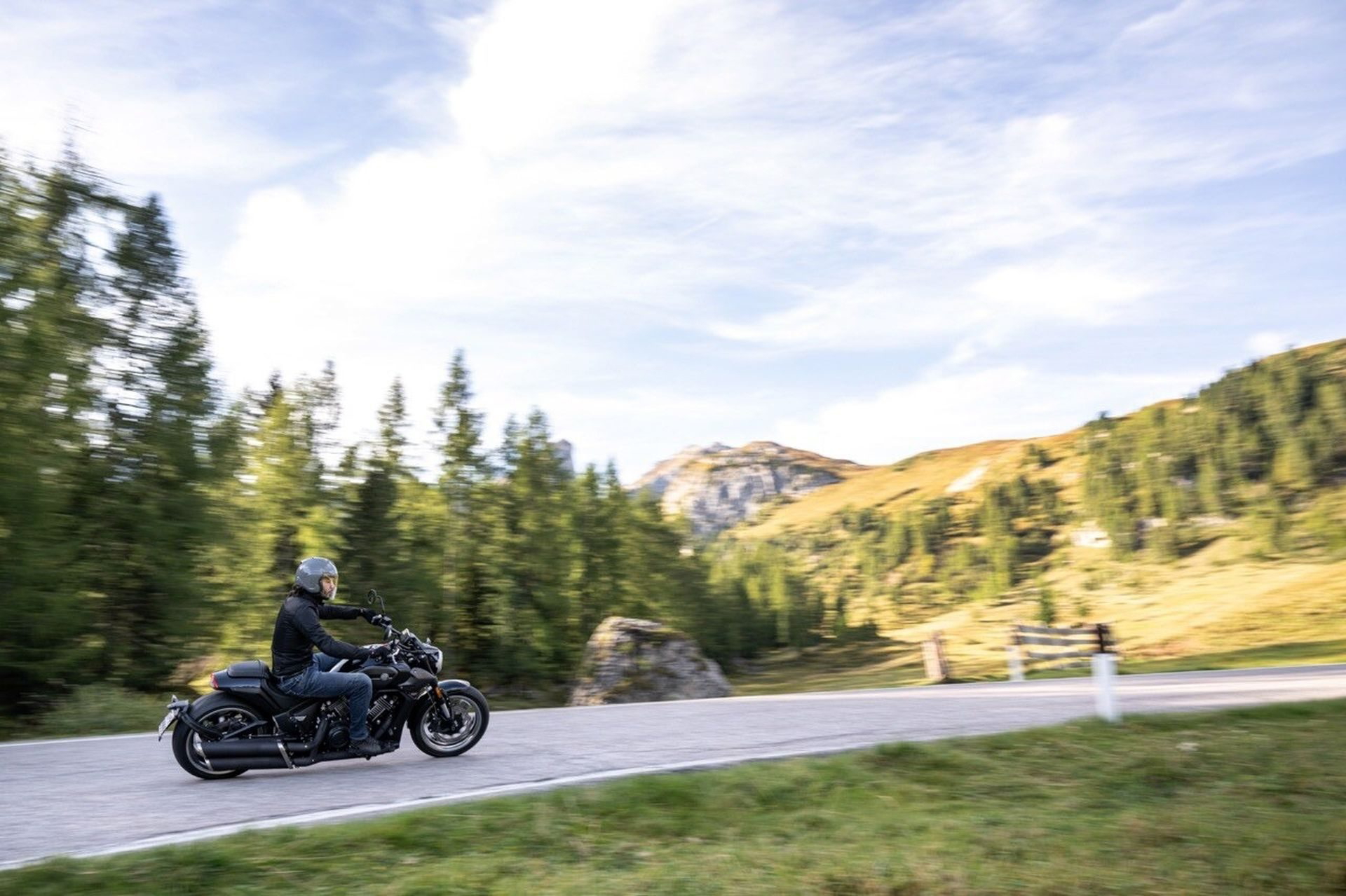 Si quieres ser la envidia de tus amigos moteros, esta custom V-twin de un litro y precio de saldo es todo lo que necesitas.