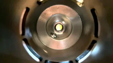 Vista interna del innovador motor de dos tiempos que puede usar distintos combustibles. Vista interna del innovador motor de dos tiempos que puede usar distintos combustibles.