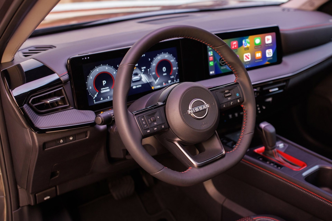 El interior del Nissan Kicks destaca por su modernidad y tecnología intuitiva.