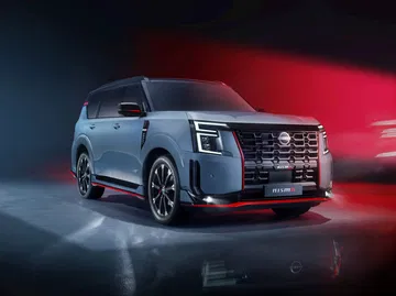 El Nissan Patrol Nismo destaca por su diseño agresivo y motor V6 de 500 CV.