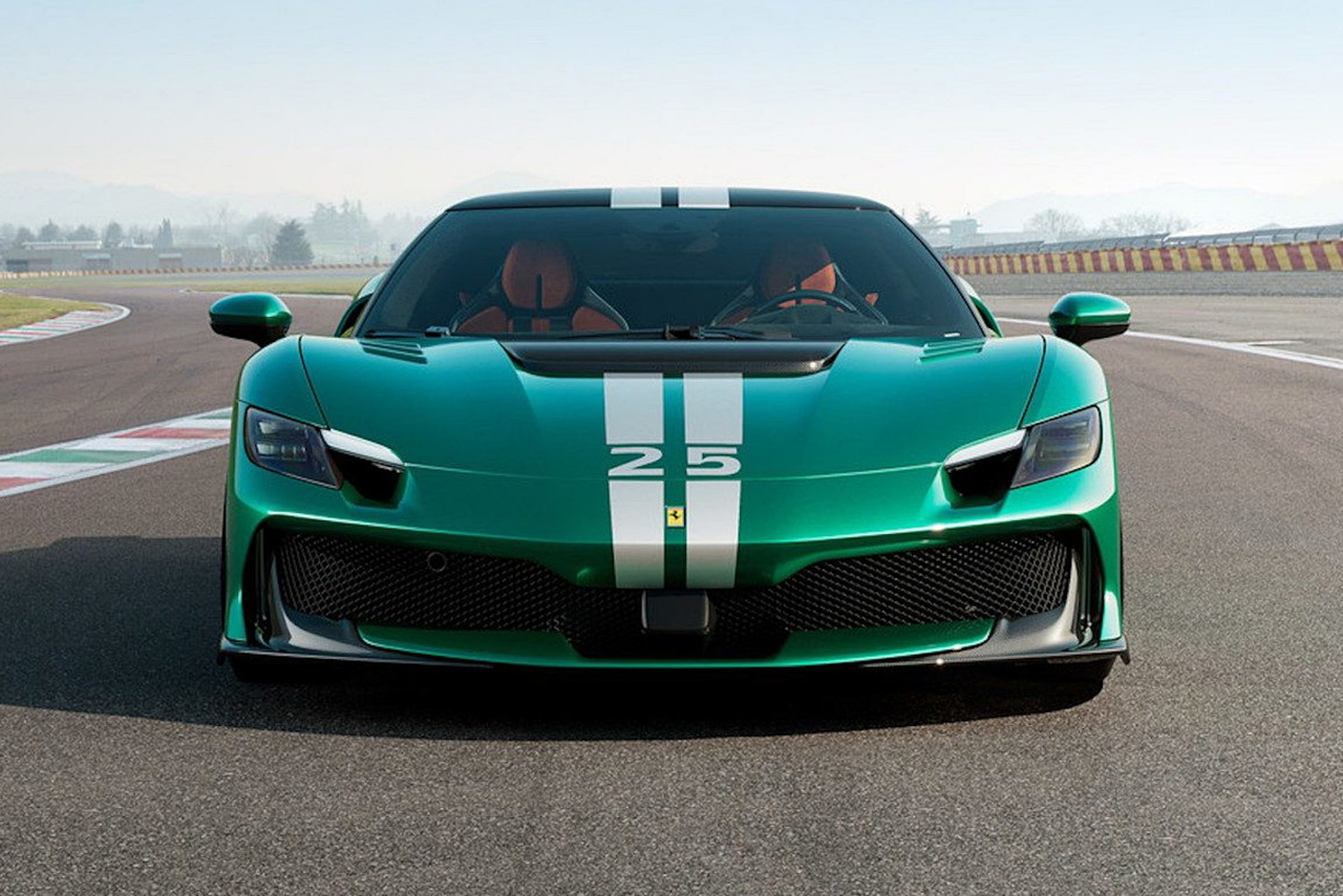El nuevo Ferrari 296 Speciale destaca por su agresiva estética y rendimiento.