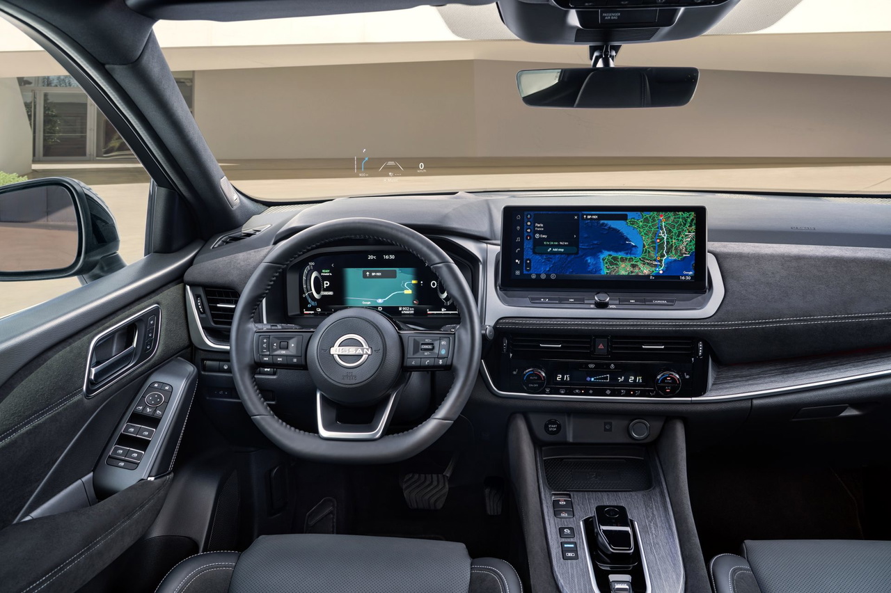 Vista interior del nuevo Nissan Qashqai, con tecnología avanzada y acabados de calidad. Vista interior del nuevo Nissan Qashqai, con tecnología avanzada y acabados de calidad.