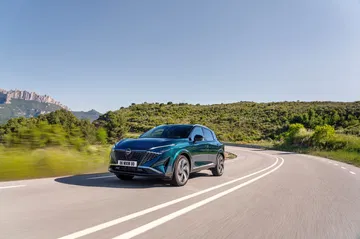 El SUV compacto más vendido de España presenta un diseño moderno y dinámico.