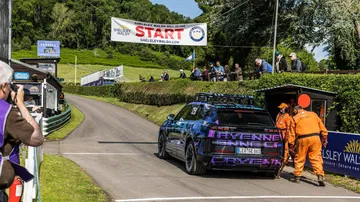 El nuevo Porsche Cayenne Electric se prepara para su prueba de campo. El nuevo Porsche Cayenne Electric se prepara para su prueba de campo.