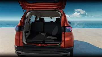 Maletero espacioso del Renault Triber, ideal para viajes familiares.