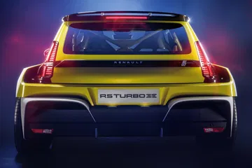 El nuevo Renault 5 Turbo 3E destaca por su diseño agresivo y moderno.