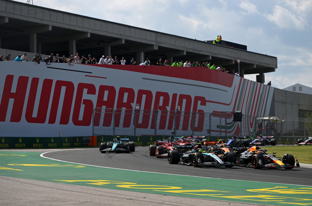 El Gran Premio de Hungría 2025 reúne a los mejores pilotos en una emocionante carrera.