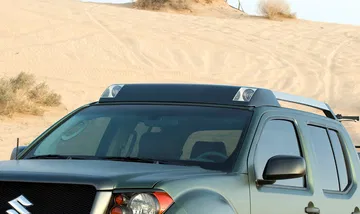 El Suzuki Equator presenta un diseño robusto con un estilo audaz y funcional.