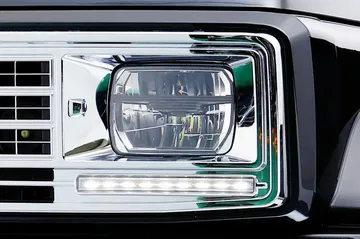 Clase y robustez en el diseño de los faros para un 4x4 compacto.