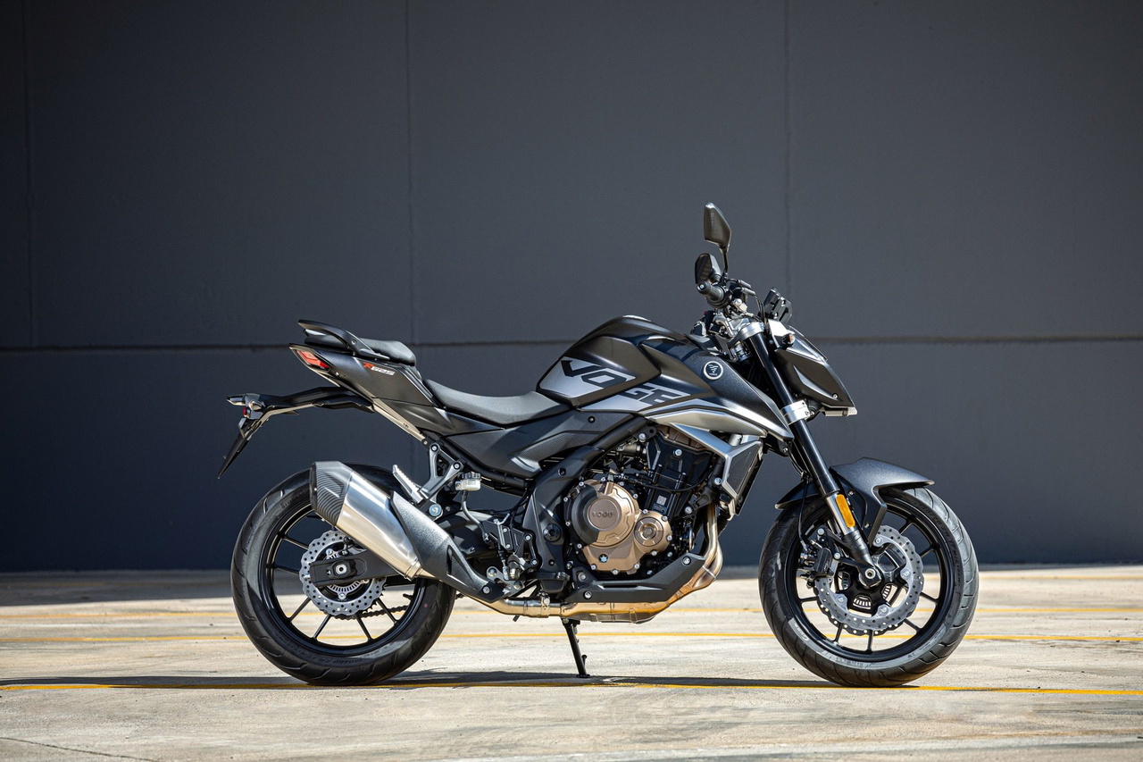 La nueva Voge 625R presenta un diseño agresivo y moderno, ideal para competir con la Yamaha MT-07.