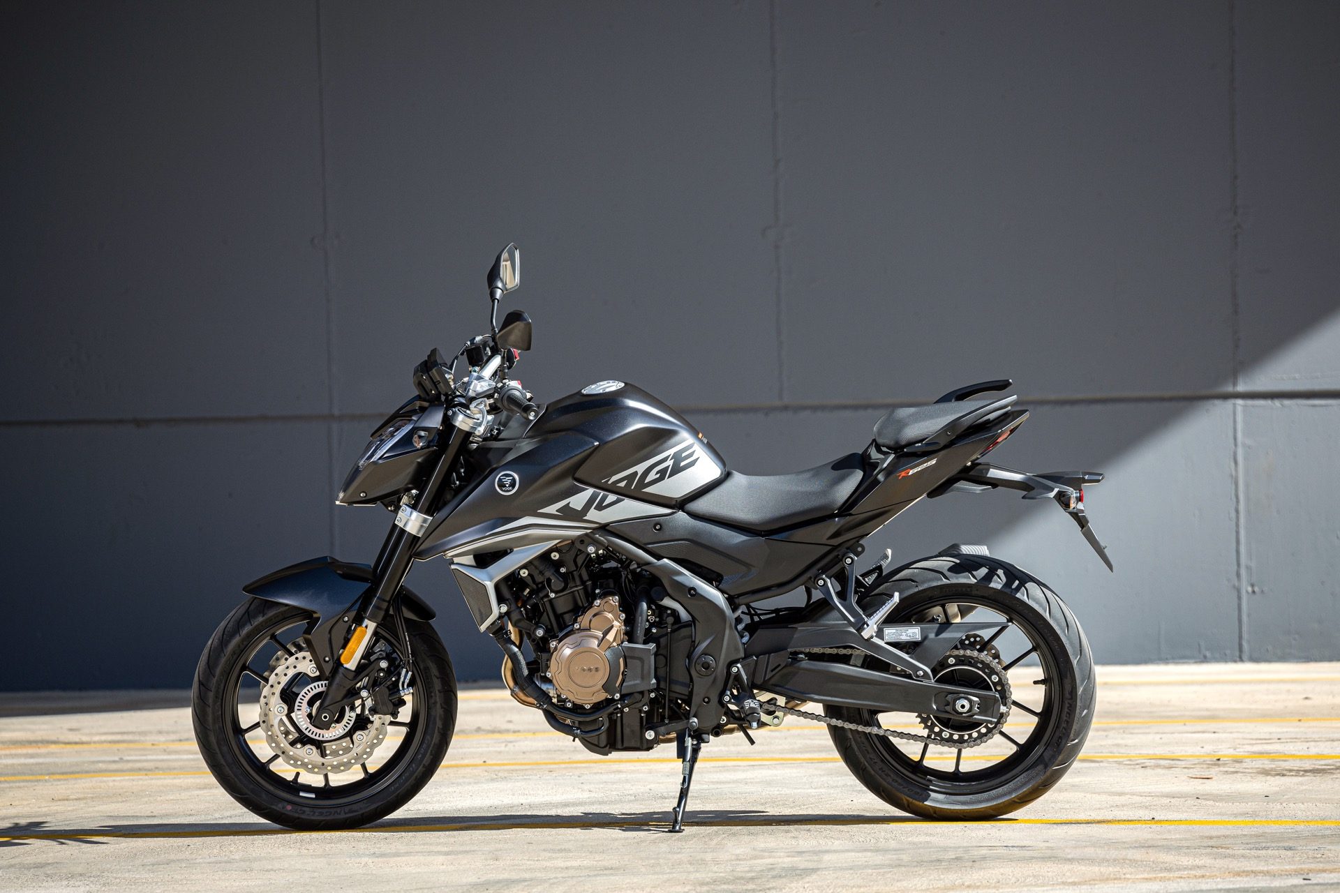 La Voge 625R se presenta como una opción asequible y deportiva en el mercado.