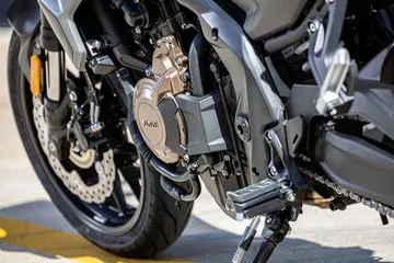 Imagen del motor de la Voge 625R, mostrando su diseño moderno y eficiente.