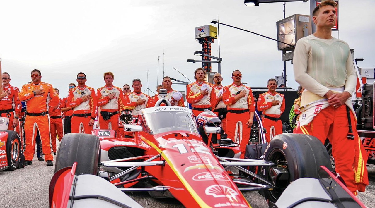 Will Power junto a su equipo de Penske, listo para la competencia