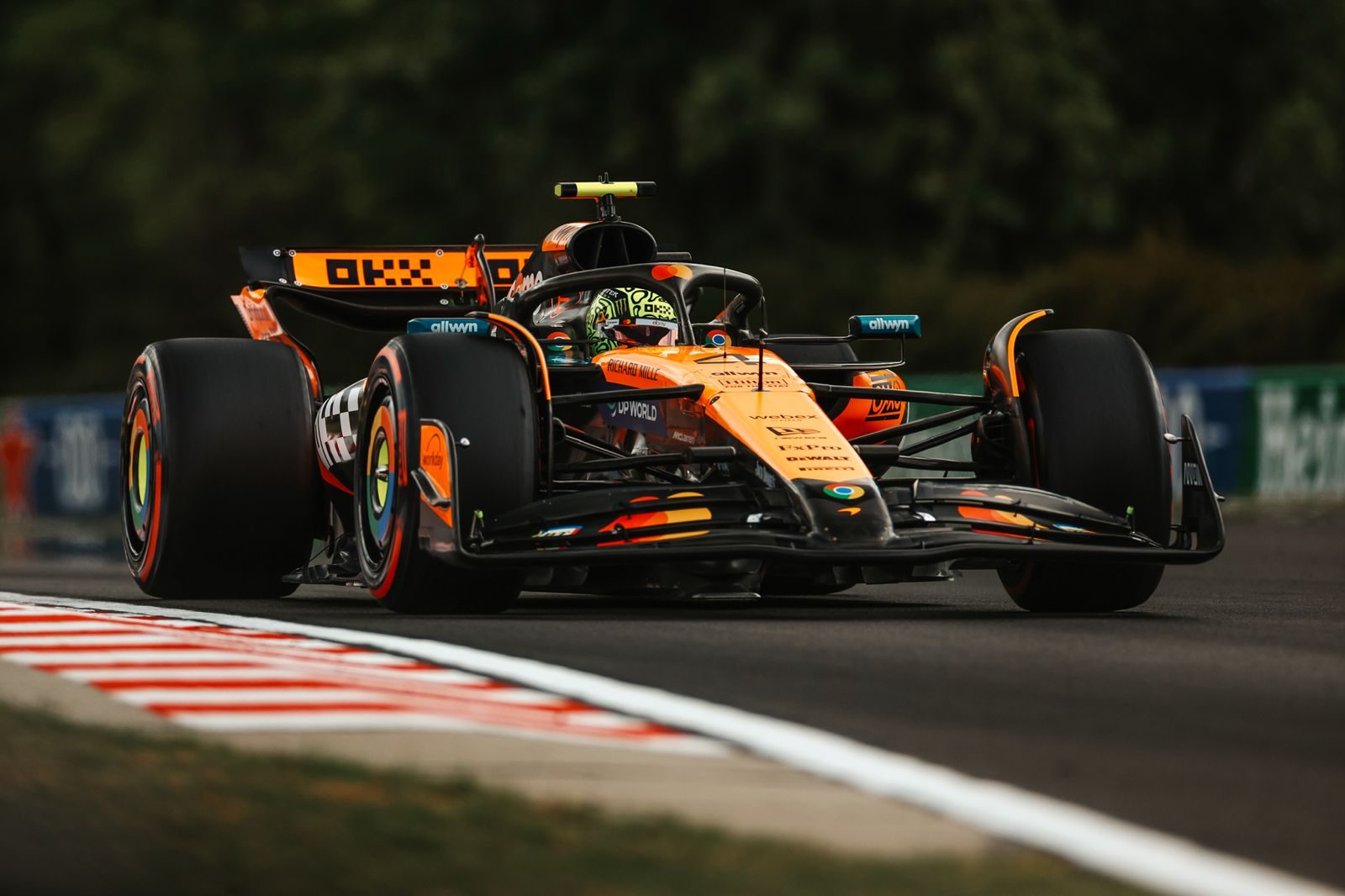 McLaren se muestra dominante en Hungría con un diseño potente